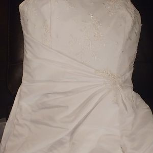 Wedding gown